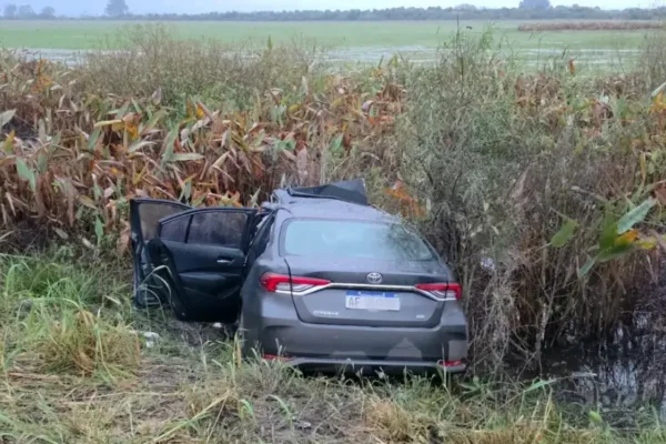 Hallaron casi $183 millones ocultos en un auto que chocó en Corrientes: investigan el origen del dinero