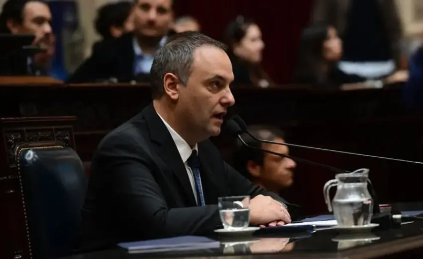 Adorni adelantará su informe en el Senado para enfrentar la crisis por su declaración jurada