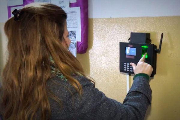 Entre Ríos reduce a 30 horas semanales la jornada laboral de estatales desde julio
