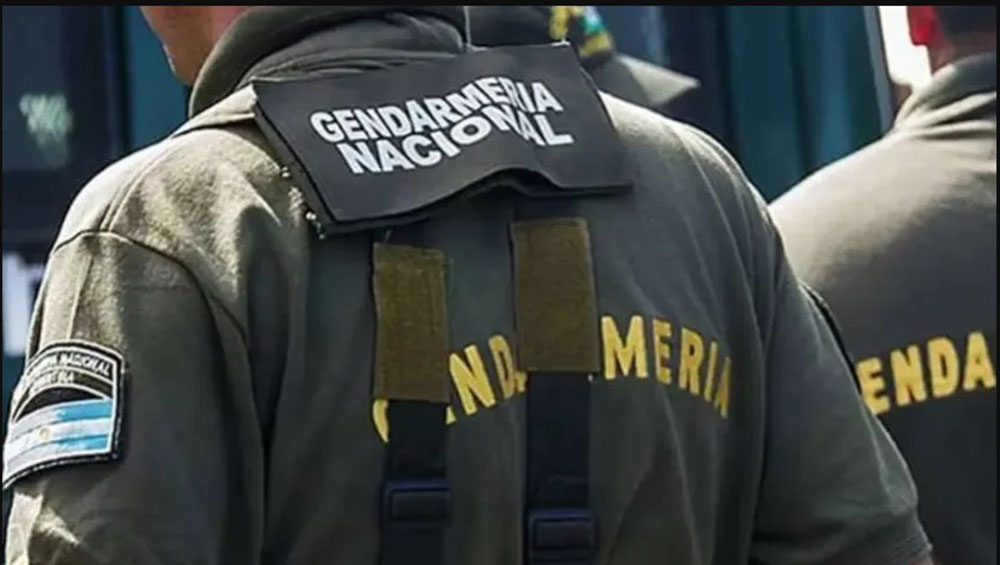 Detuvieron a siete efectivos de la Policía Federal acusados de cobrar coimas a tours de compras en Santiago del Estero