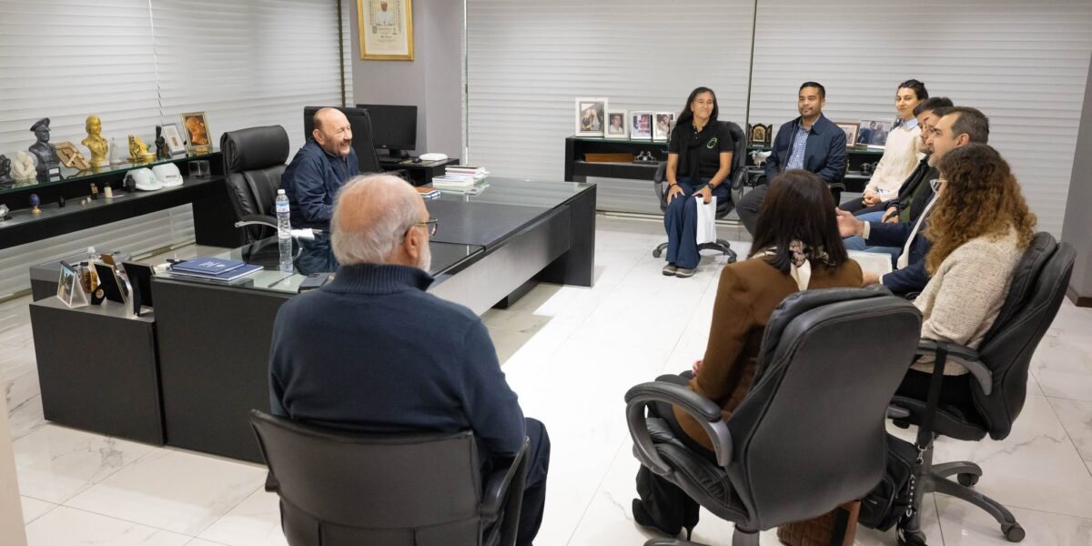 Insfrán recibió a ingenieros de Formosa y cuestionaron el impacto de la paralización de la obra pública nacional