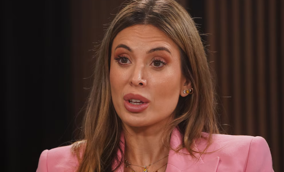 Jesica Cirio entregó su celular a la Justicia tras la aparición de videos con fajos de dólares