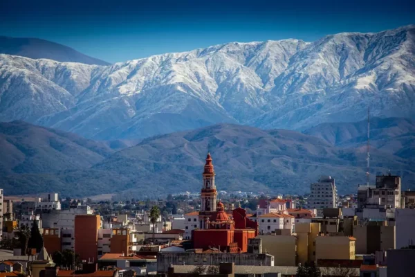 Ola polar en Argentina: La Quiaca registró -10,4° y Tolar Grande alcanzó los -14°