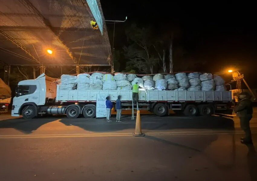 Gendarmería secuestró 111 toneladas de aluminio ocultas entre cargamentos de chatarra