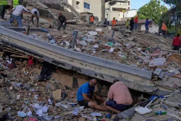 Ya son 589 los muertos por los terremotos en Venezuela y continúa la búsqueda de sobrevivientes