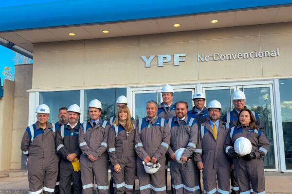 Chile ofreció sus puertos a Argentina para exportar gas y petróleo de Vaca Muerta hacia Asia