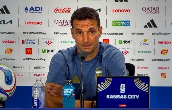 Argentina jugará la semifinal ante Inglaterra y Scaloni pidió enfocarse en lo deportivo