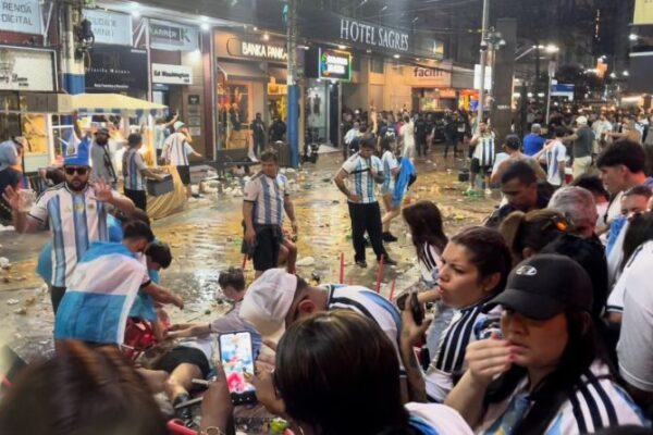 La final del Mundial terminó con disturbios entre brasileños y argentinos en Balneário Camboriú