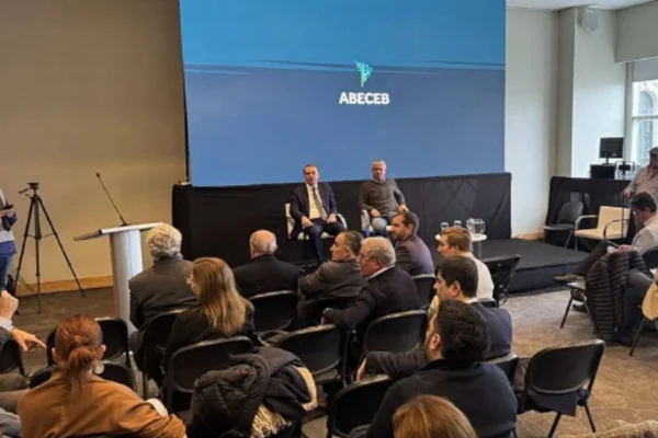 Productores tabacaleros reclaman medidas para frenar la evasión fiscal y recuperar USD 1.000 millones