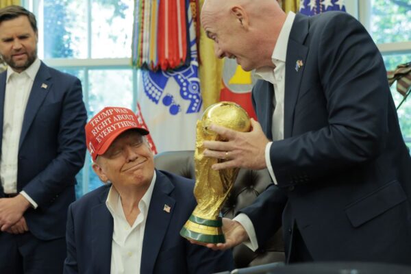 Donald Trump impulsa a Gianni Infantino como candidato para conducir la ONU
