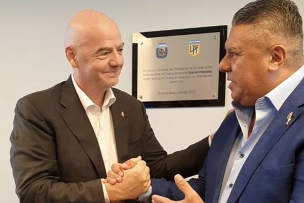 Gianni Infantino envió una carta a Tapia para destacar la actuación de la Selección Argentina