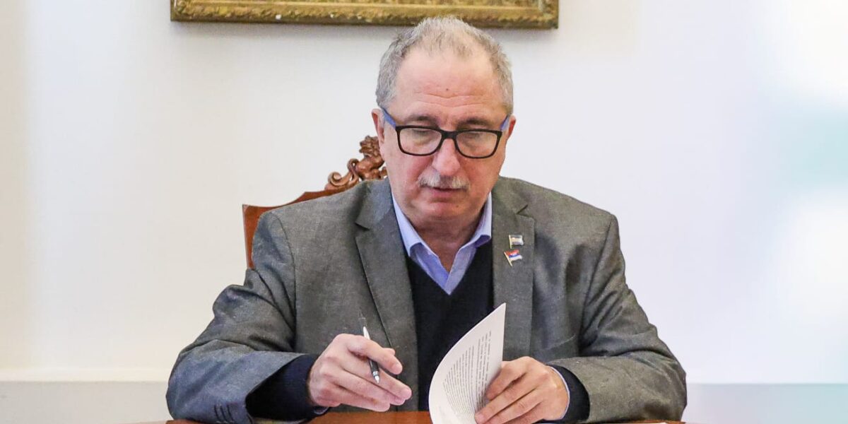El gobernador de Misiones anunció aumentos salariales para docentes y fuerzas de seguridad en julio y septiembre