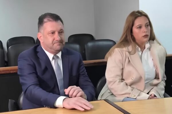 Kueider espera sentencia en Paraguay por los USD 200.000 sin declarar