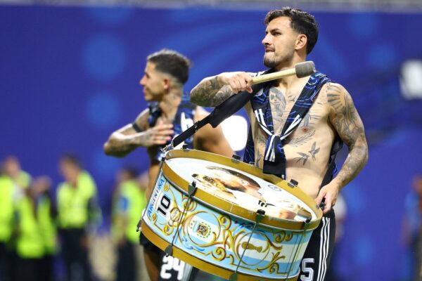 Leandro Paredes reivindicó la soberanía argentina sobre Malvinas tras eliminar a Inglaterra: “Siempre serán argentinas”