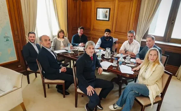 El Gobierno Nacional retoma la mesa política para ordenar su estrategia en el Congreso