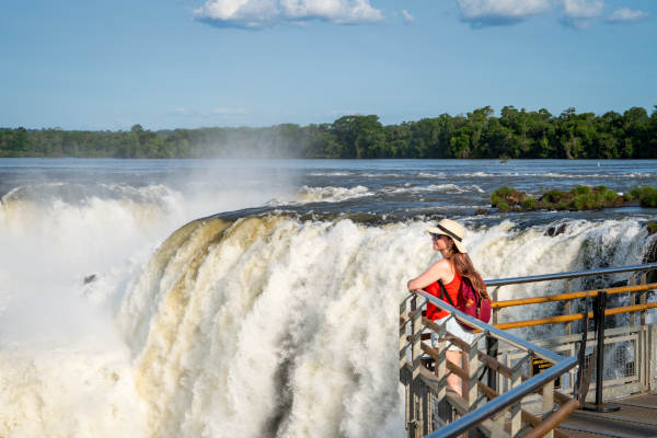 Más de 23 mil turistas visitaron las Cataratas durante el fin de semana largo
