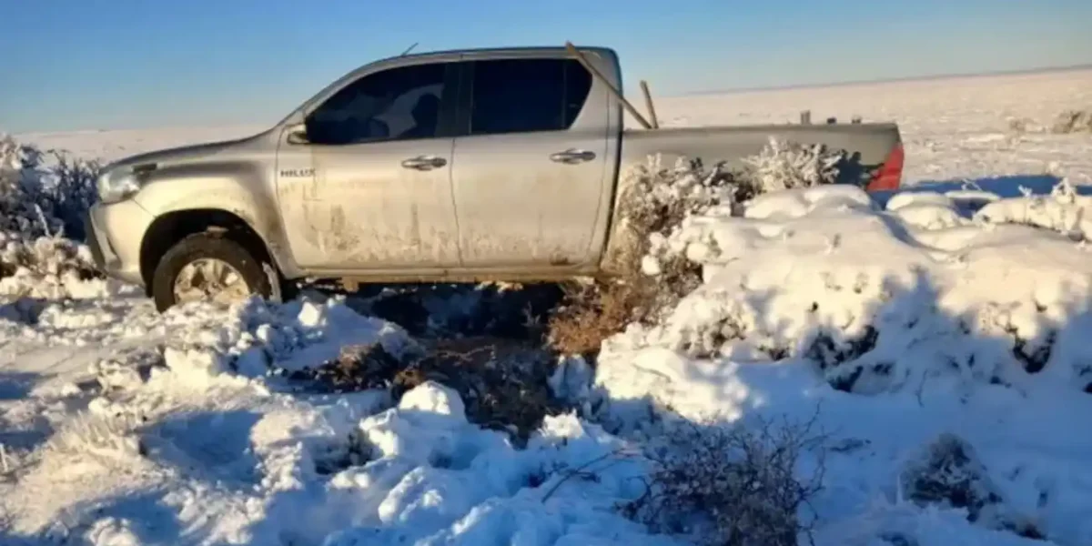 Una pareja sobrevivió 44 horas atrapada en una camioneta a 22 grados bajo cero en Santa Cruz