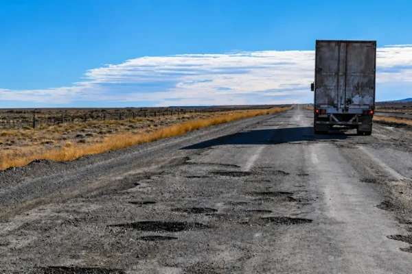 El estado de las rutas nacionales gana peso en la negociación entre Milei y los gobernadores