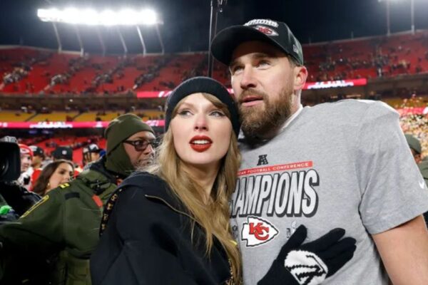 Medios de EEUU aseguran que Taylor Swift y Travis Kelce se habrían casado en secreto