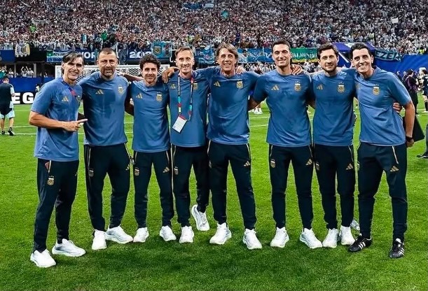 Scaloni agradeció a los hinchas y valoró la entrega de la Selección argentina