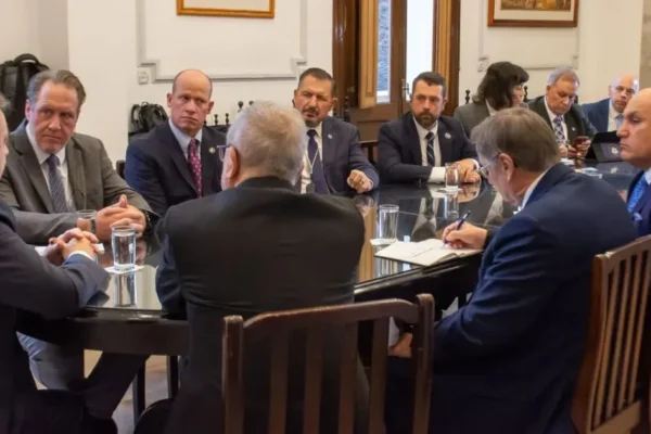 Bernis recibió a una delegación de Utah interesada en inversiones y cooperación con Jujuy