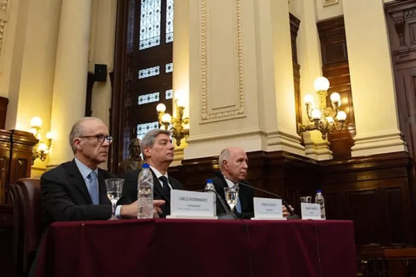 La Corte declaró inconstitucional parte de un DNU de Macri por falta de una situación de urgencia