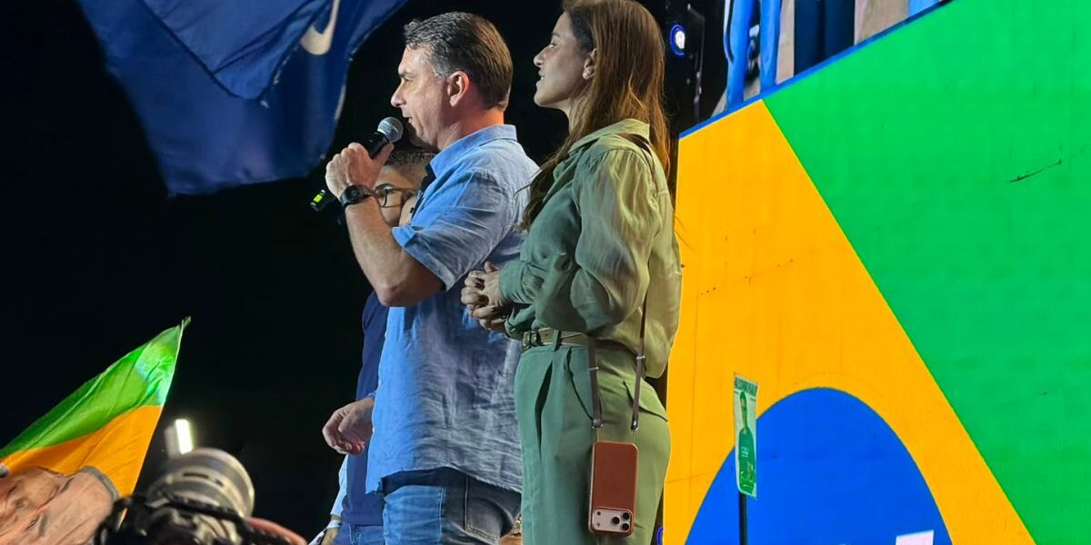 Flávio Bolsonaro propuso juzgar como adultos a adolescentes de 14 años por abuso sexual en Brasil