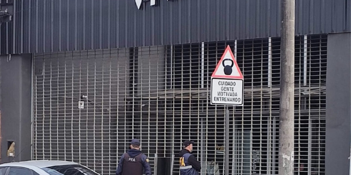 Allanamientos simultáneos en gimnasios Viva de Chaco y Corrientes y en la casa de sus propietarios