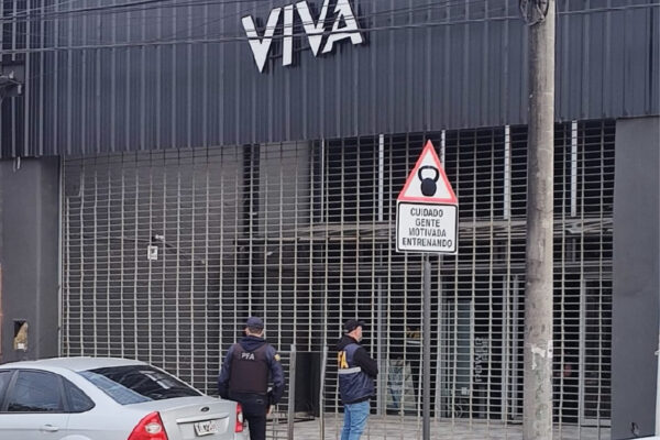 Allanamientos simultáneos en gimnasios Viva de Chaco y Corrientes y en la casa de sus propietarios