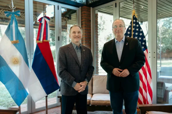 El embajador de Estados Unidos visitó Misiones y se reunió con Passalacqua por seguridad e inversiones