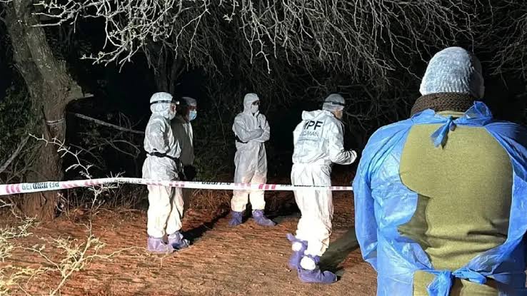 Investigan un presunto femicidio seguido de suicidio: una pareja fue hallada muerta junto a una escopeta