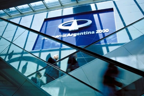 El Gobierno extendió la concesión de 35 aeropuertos hasta 2049: incluye 11 terminales del Norte Grande