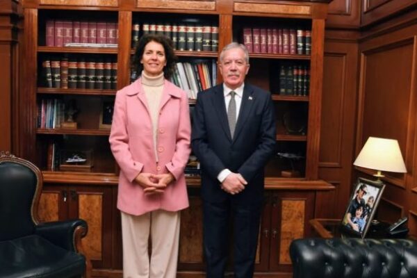 El gobernador Elías Suárez se reunió con Paula Cánepa por el desarrollo de Las Termas de Río Hondo