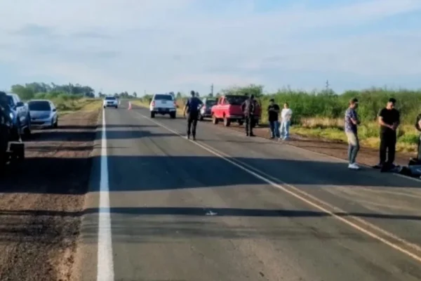 Murió un joven de 23 años tras caer de la caja de una camioneta en la Ruta 119 en Corrientes