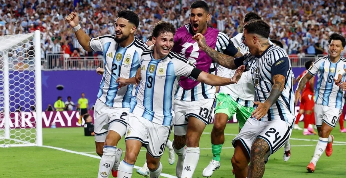 La Selección Argentina vuelve a jugar en el país y enfrenta a Bolivia esta noche en Córdoba