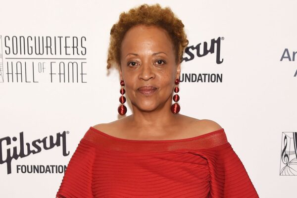 Murió Cassandra Wilson a los 70 años, una de las grandes voces del jazz contemporáneo