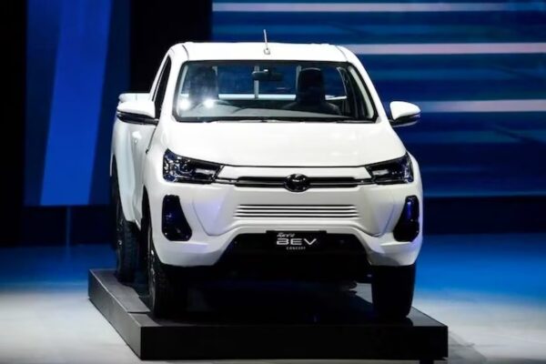 El Gobierno aprobó una inversión de Toyota por USD 1.341 millones para fabricar vehículos eléctricos en Argentina