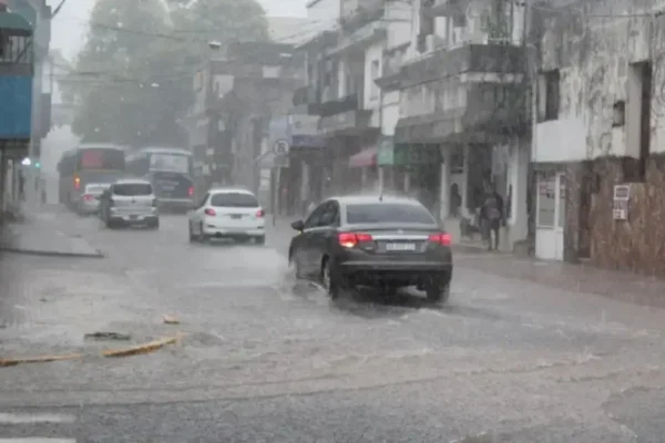Tormentas fuertes en Corrientes: toda la provincia bajo alerta y 13 localidades en nivel naranja