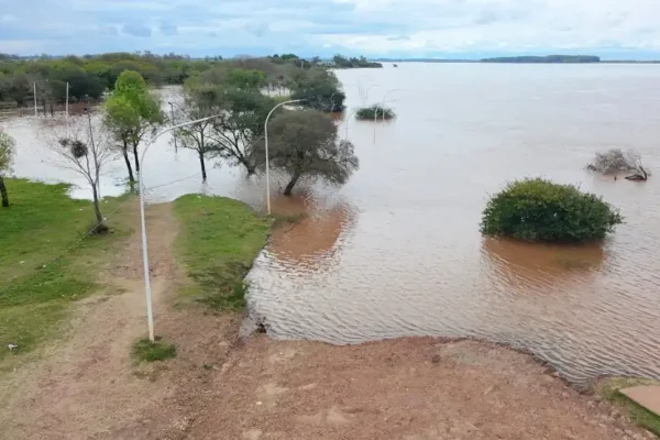 El Niño se extendería hasta abril de 2027 y mantienen alertas por crecidas en el Litoral