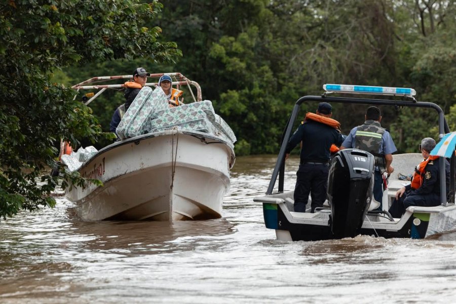 Corrientes anticipa más evacuaciones por la crecida del Paraná durante los próximos días